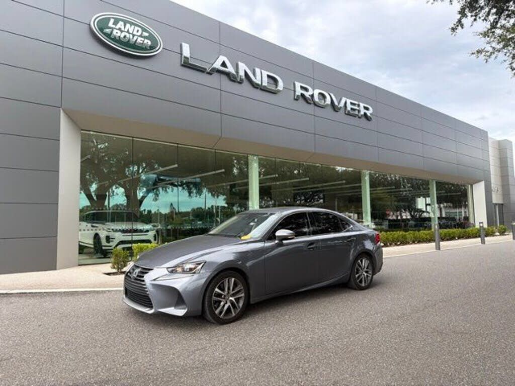 2019 LEXUS IS