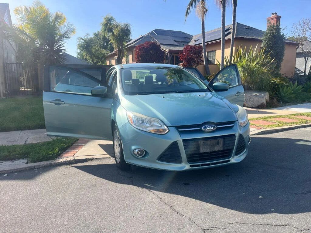 2012 FORD Focus