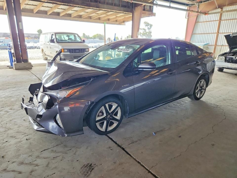 2016 TOYOTA PRIUS
