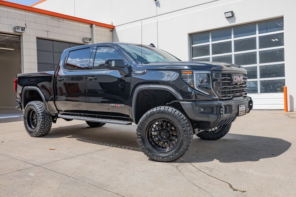 2025 GMC Sierra