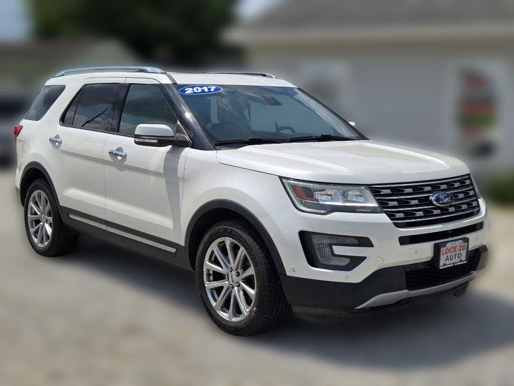 2017 FORD Explorer