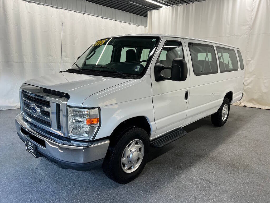 2012 FORD E-350