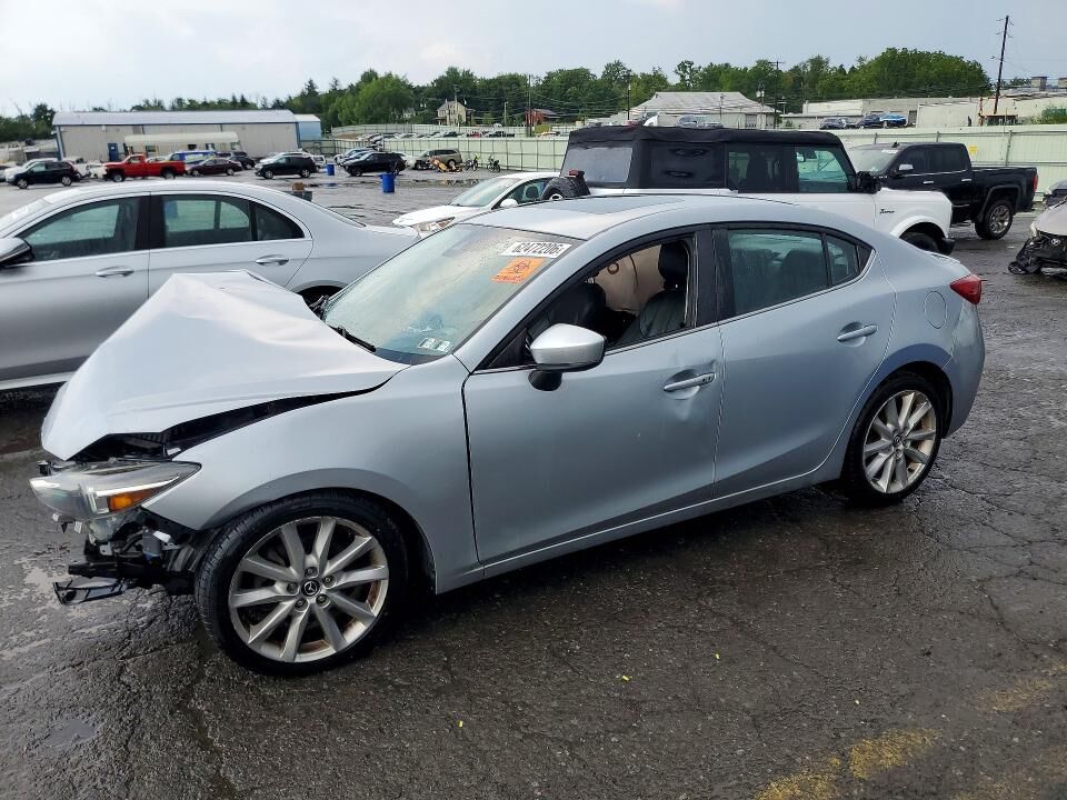 2017 MAZDA Mazda3