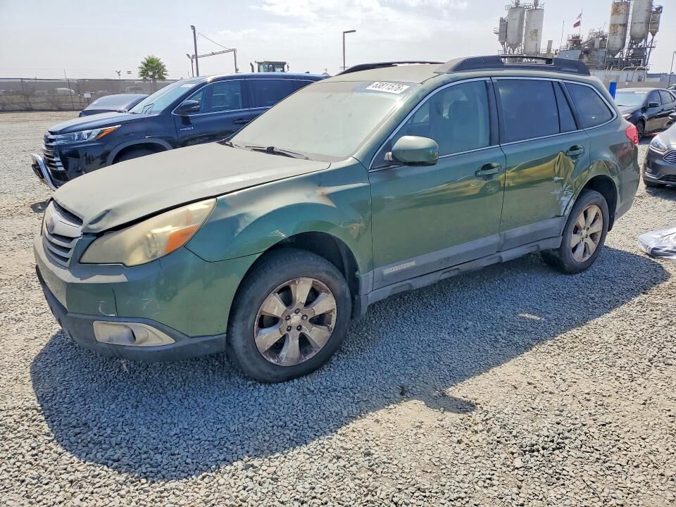 2011 SUBARU Outback
