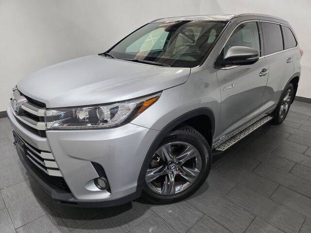 2017 TOYOTA Highlander