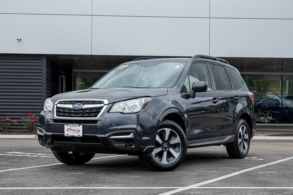 2017 SUBARU Forester