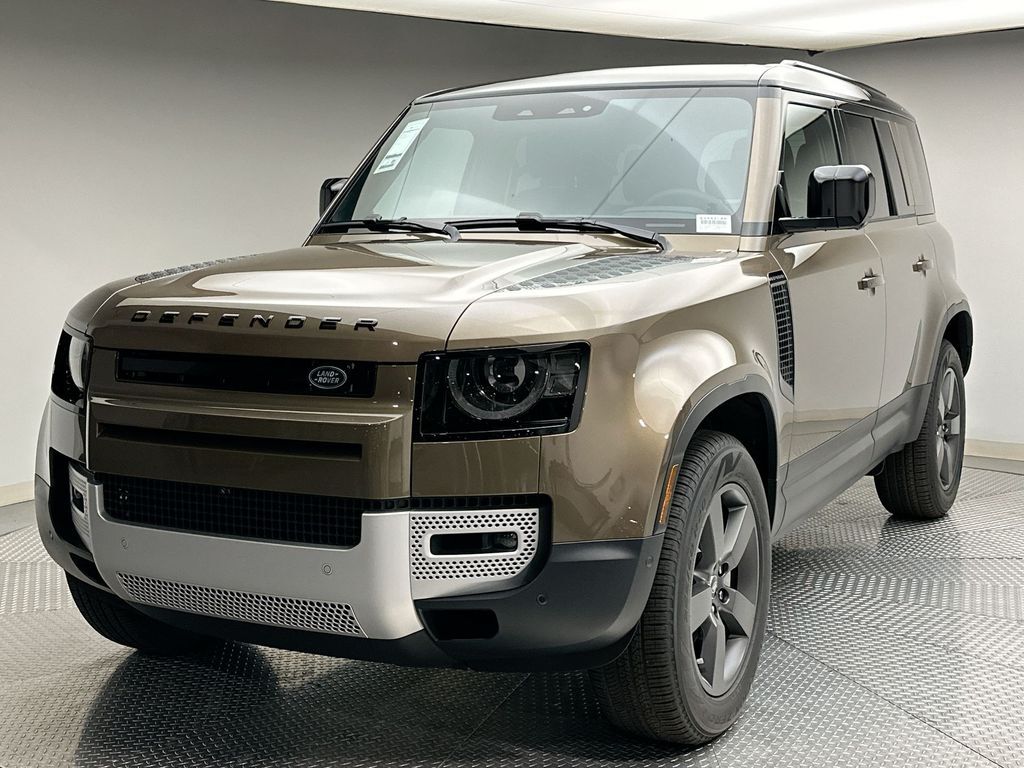 2025 LAND ROVER Defender