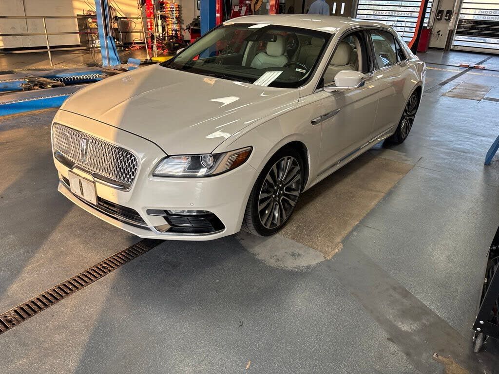2019 LINCOLN Continental