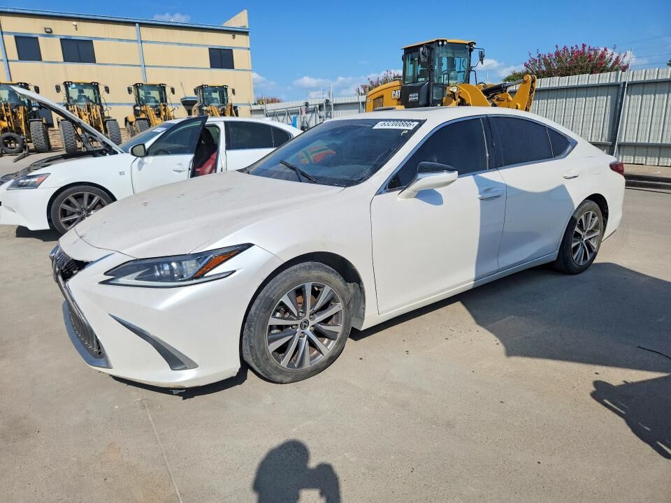 2019 LEXUS ES