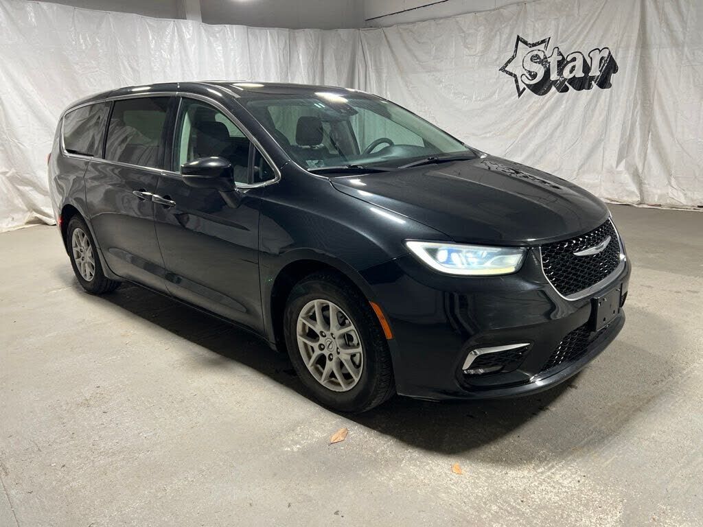 2023 CHRYSLER Pacifica