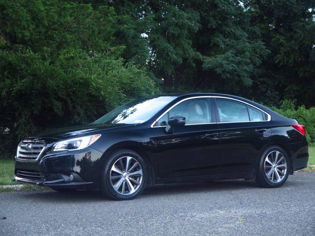 2017 SUBARU Legacy
