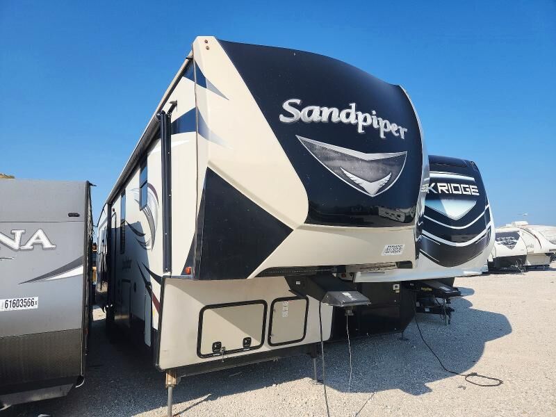 2018 FOREST RIVER Sandpiper Towables