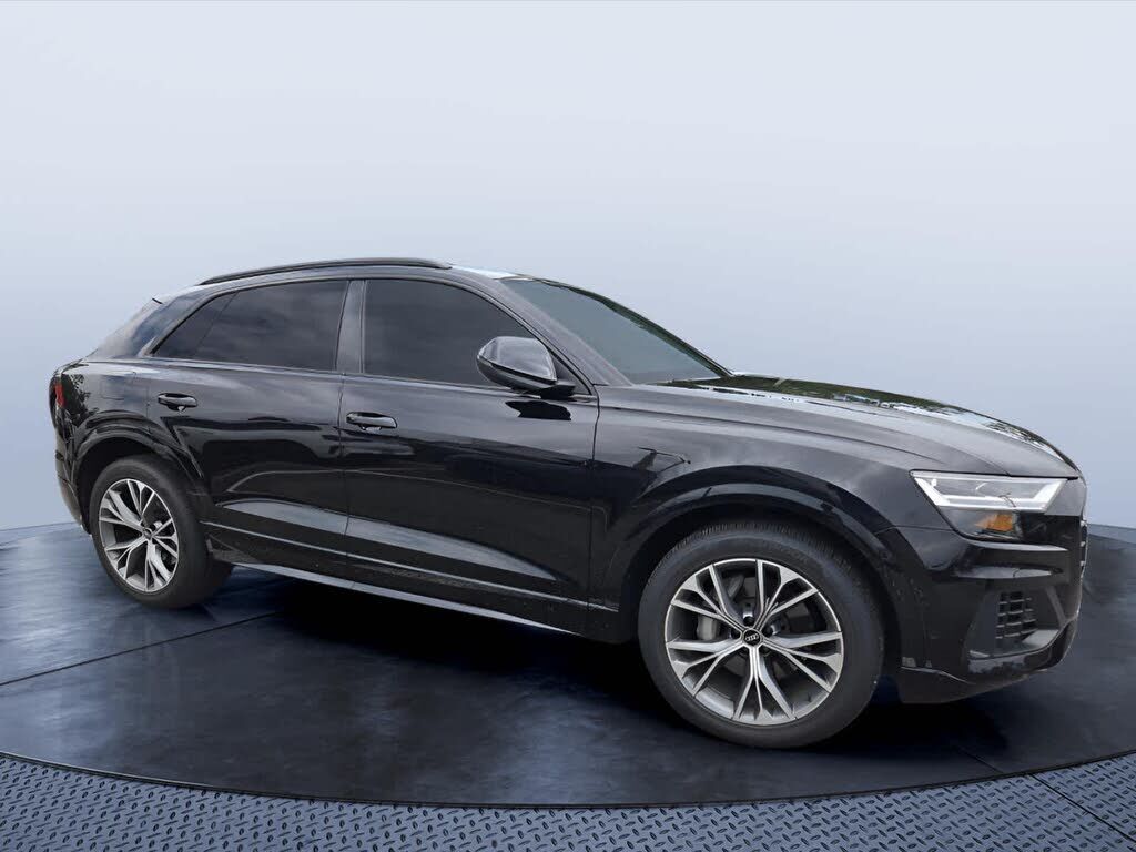2021 AUDI Q8