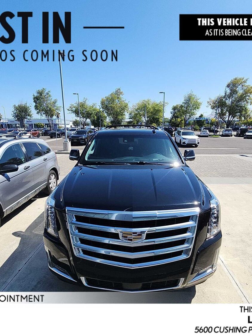 2017 CADILLAC Escalade