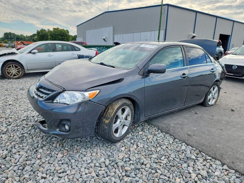 2013 TOYOTA Corolla