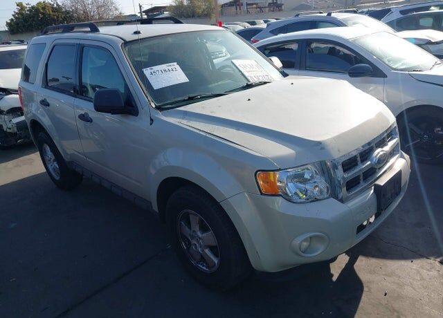 2009 FORD Escape