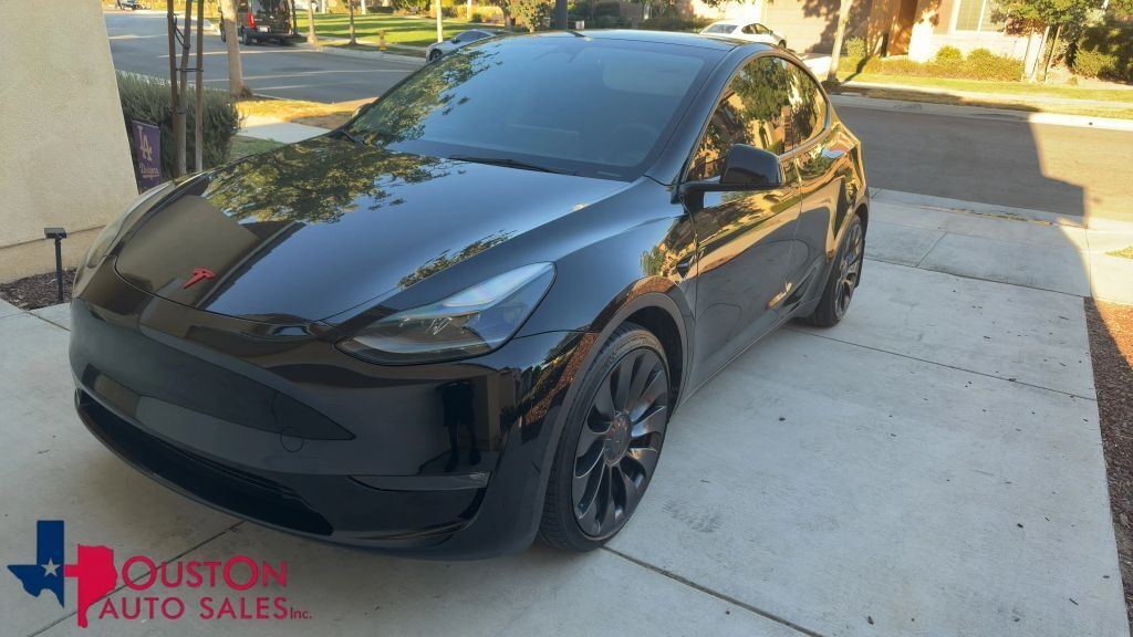 2023 TESLA Model Y