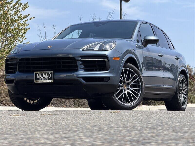 2019 PORSCHE Cayenne