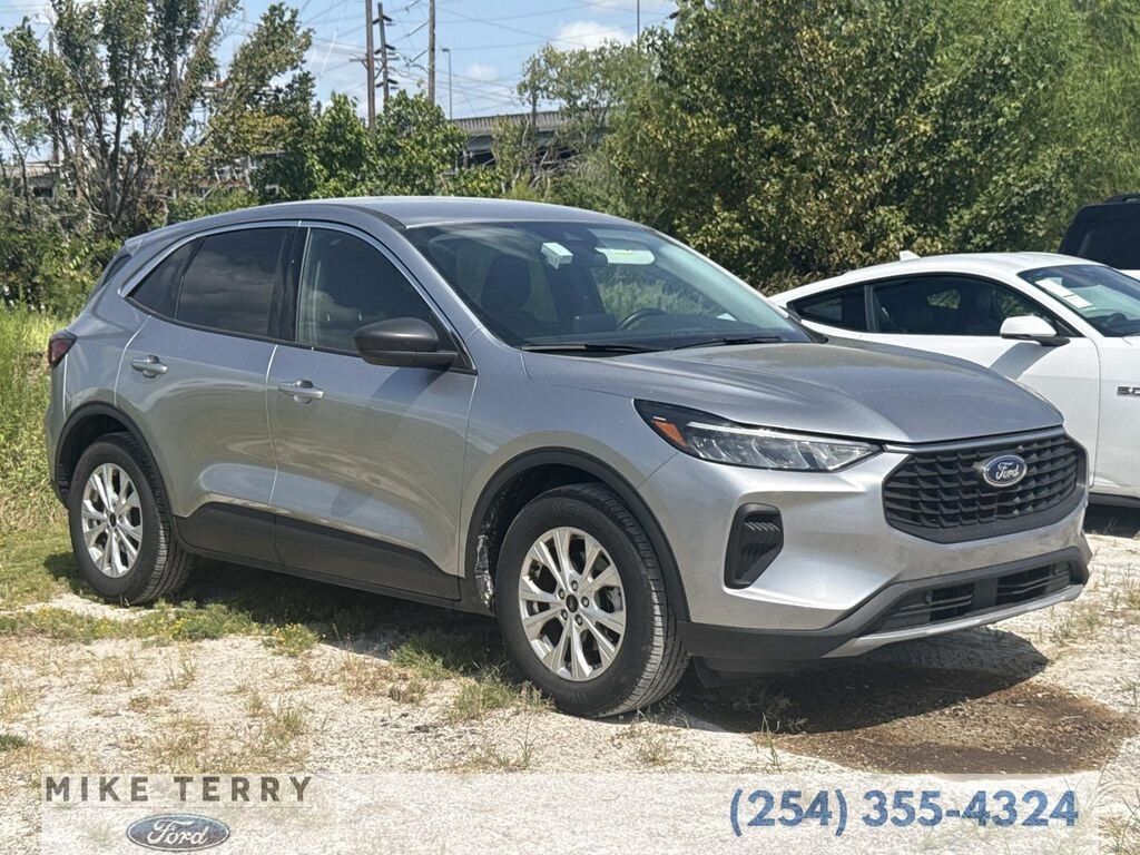 2024 FORD Escape