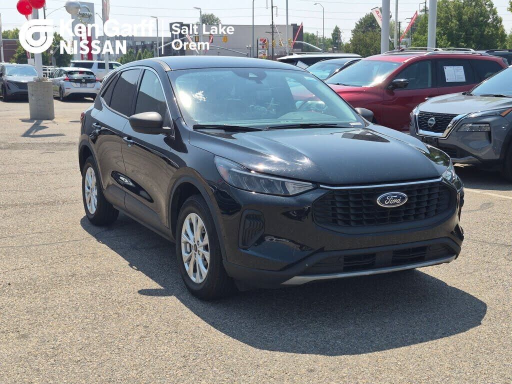 2023 FORD Escape