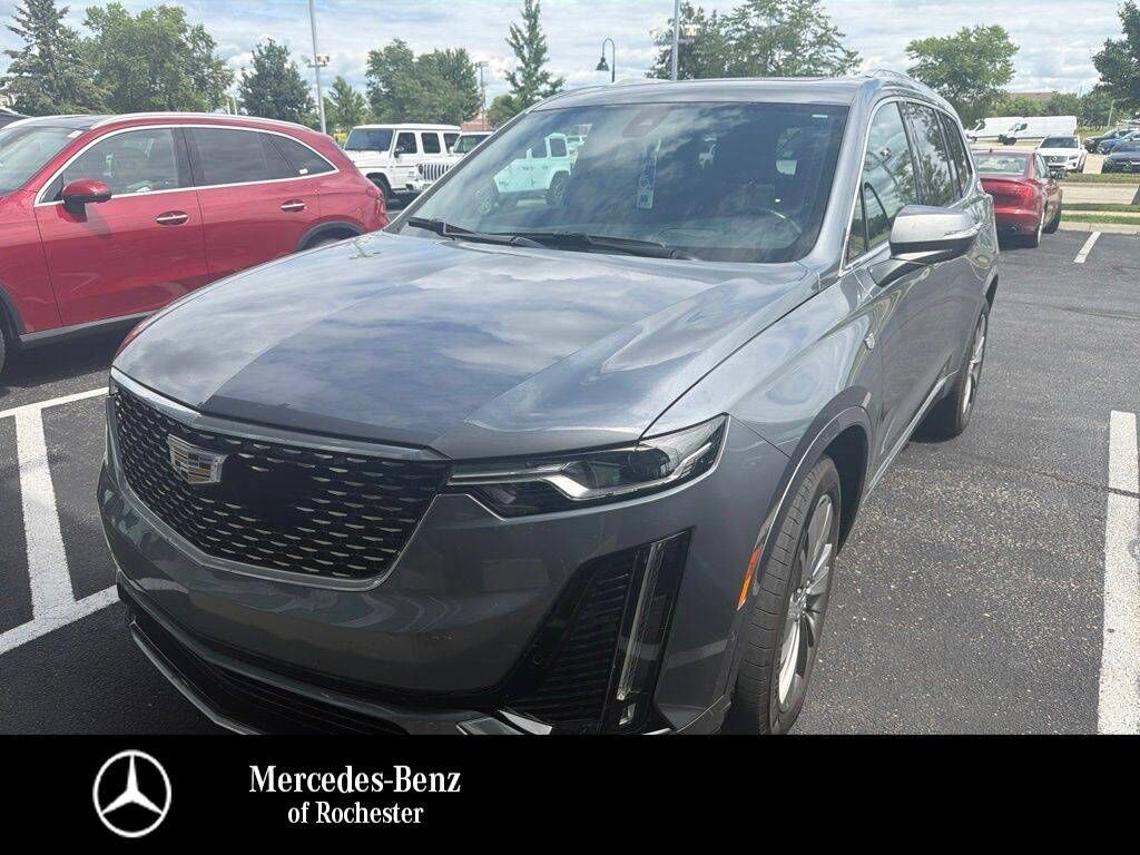 2021 CADILLAC XT6