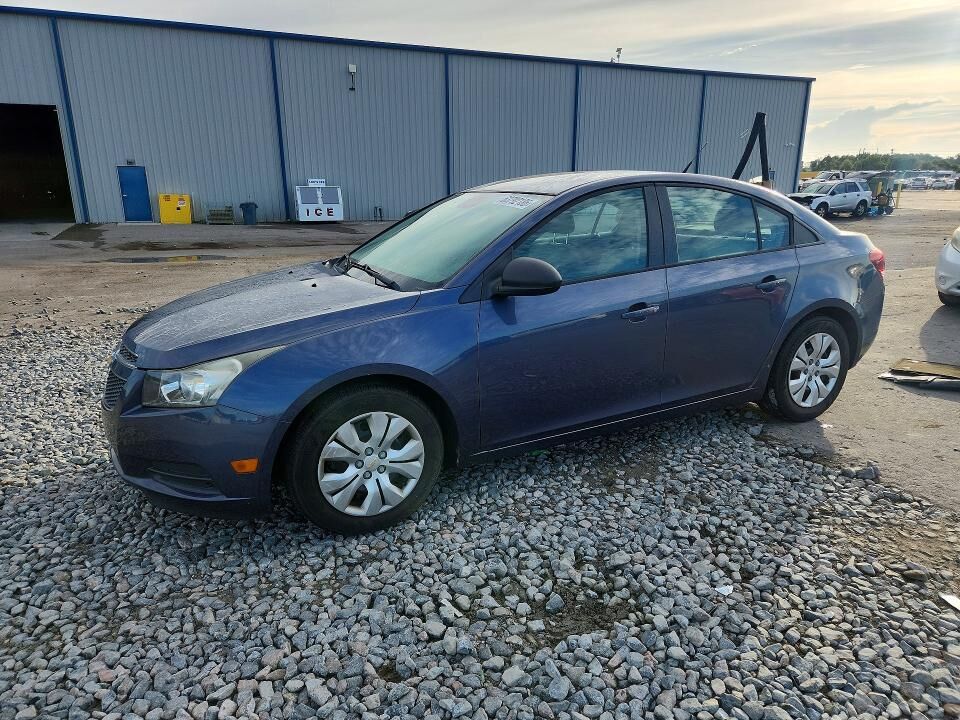 2013 CHEVROLET Cruze