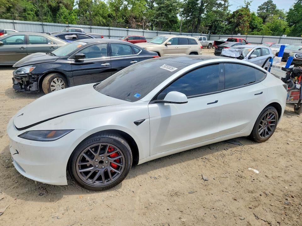2026 TESLA Model 3