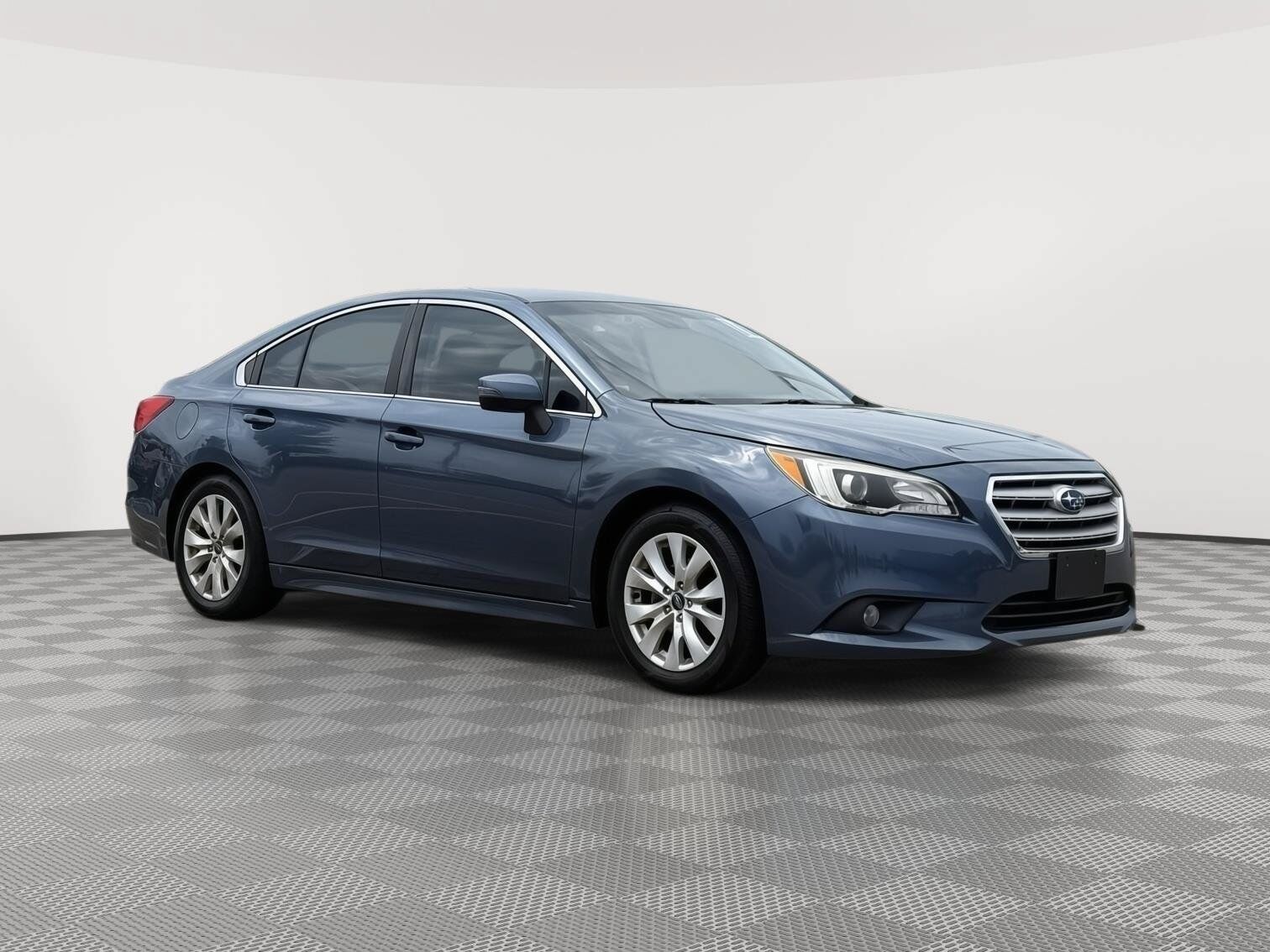 2016 SUBARU Legacy