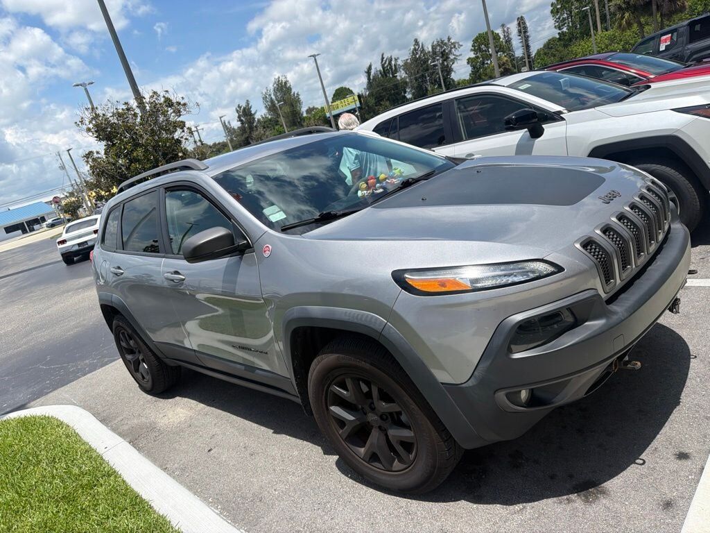 2017 JEEP Cherokee