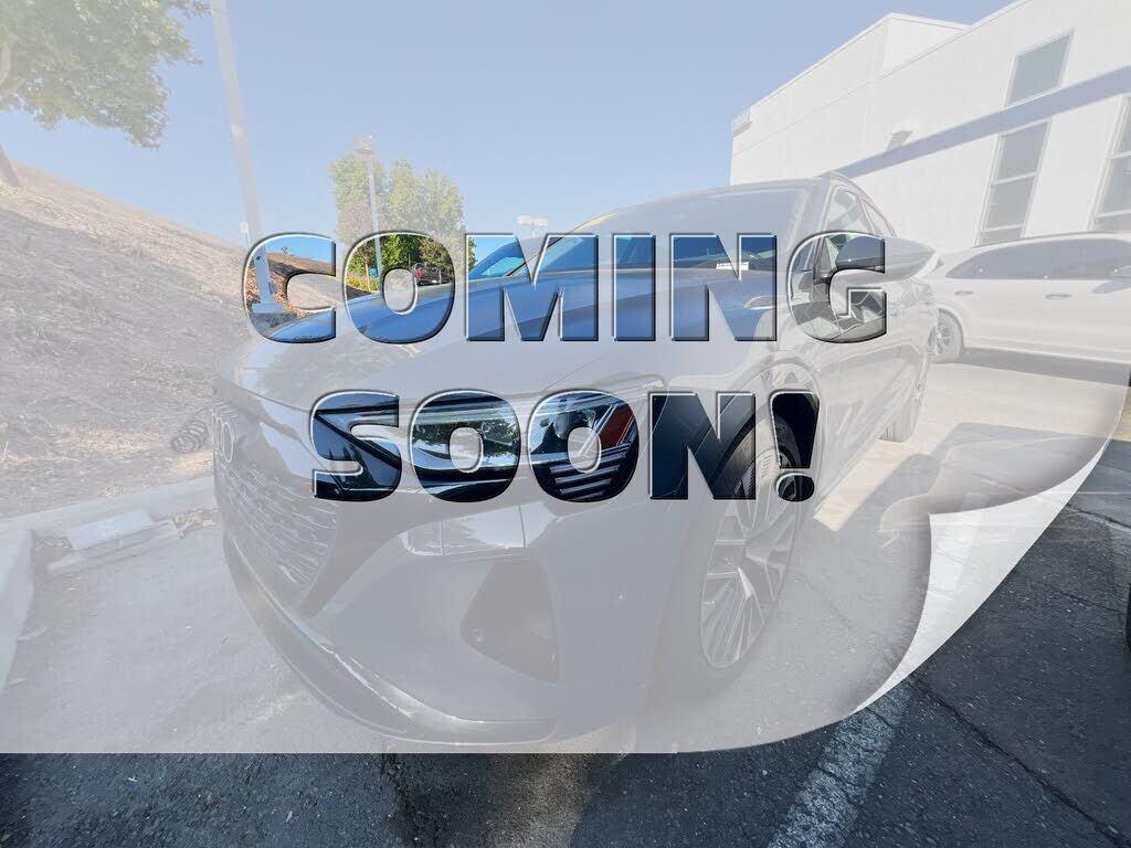 2024 AUDI Q8