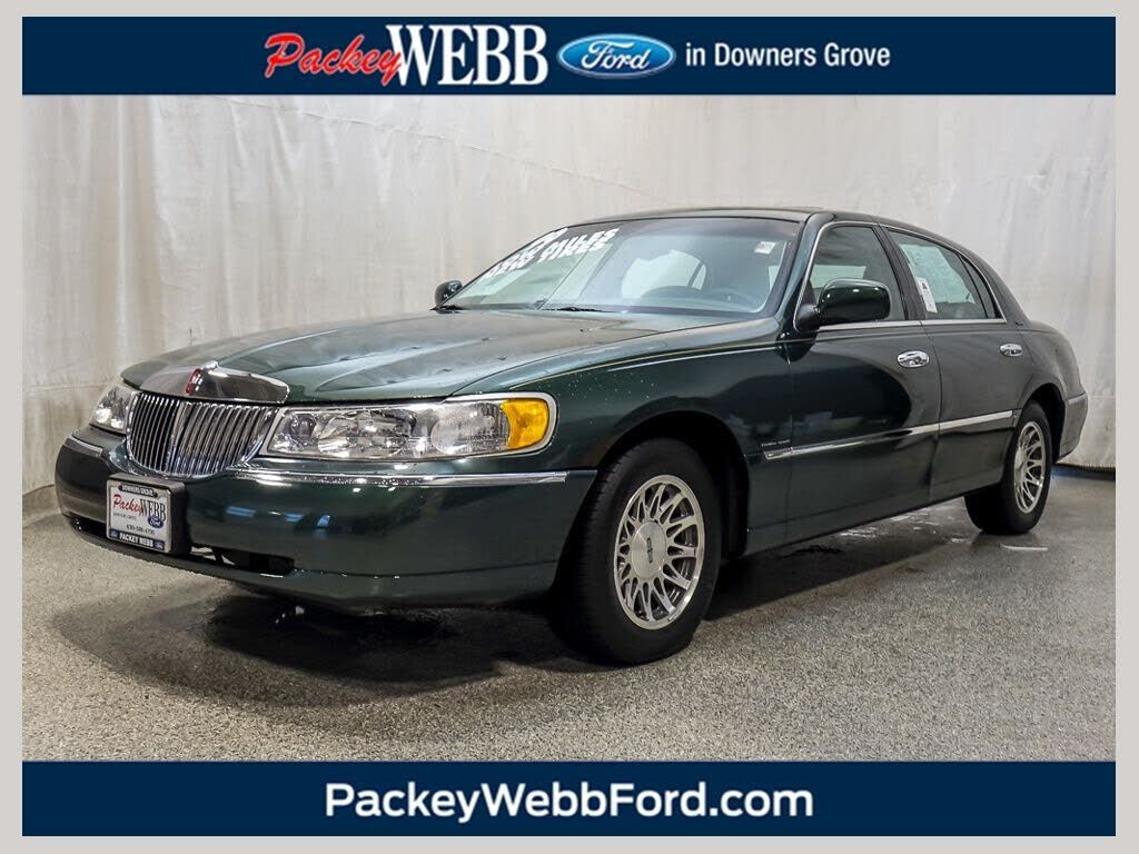 1999 LINCOLN Town Car