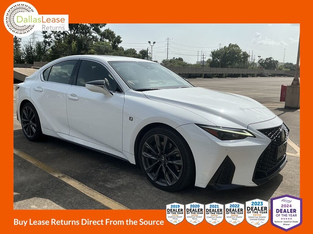 2021 LEXUS IS