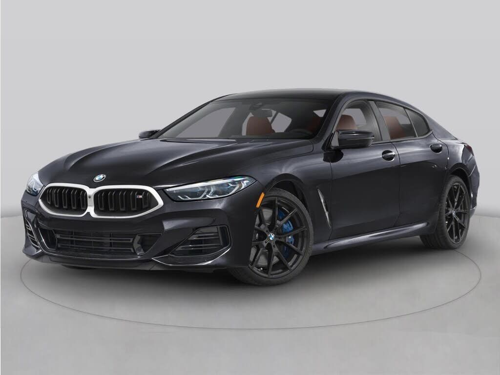 2023 BMW M8