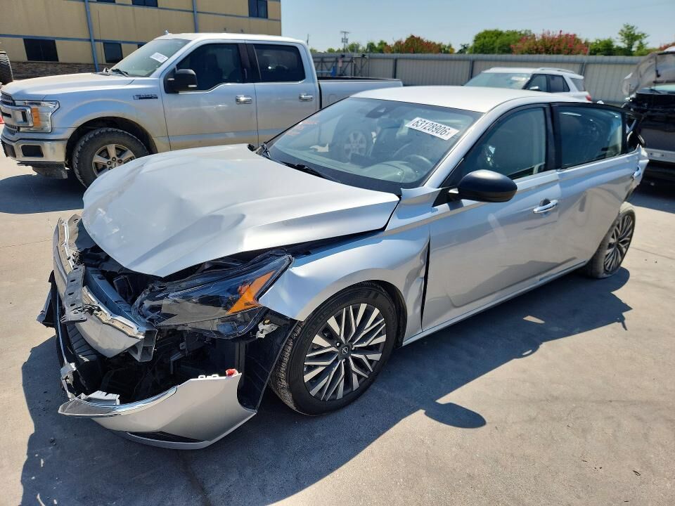 2024 NISSAN Altima