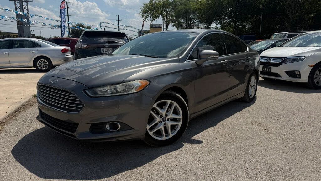 2013 FORD Fusion