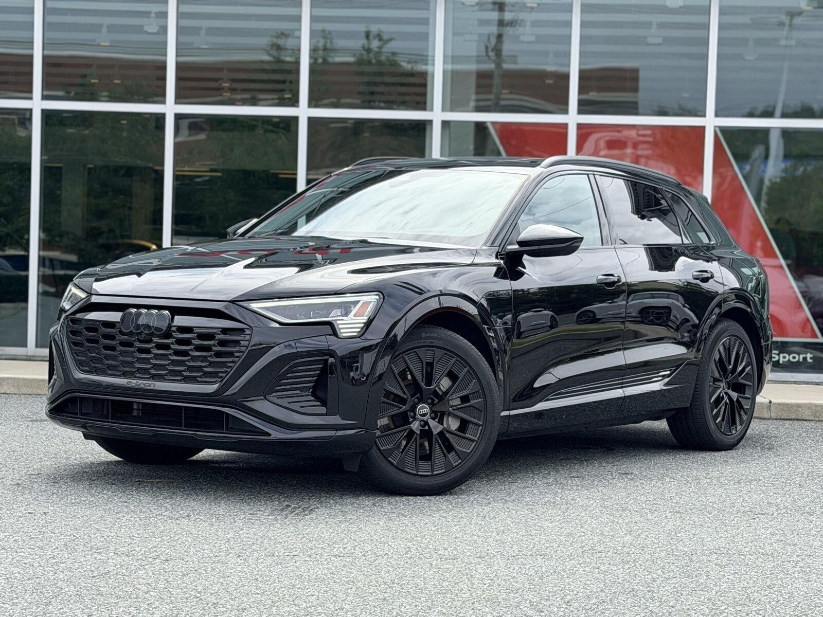 2024 AUDI Q8