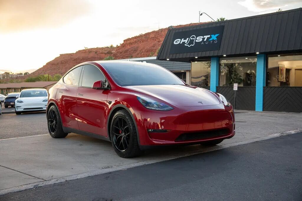 2022 TESLA Model Y