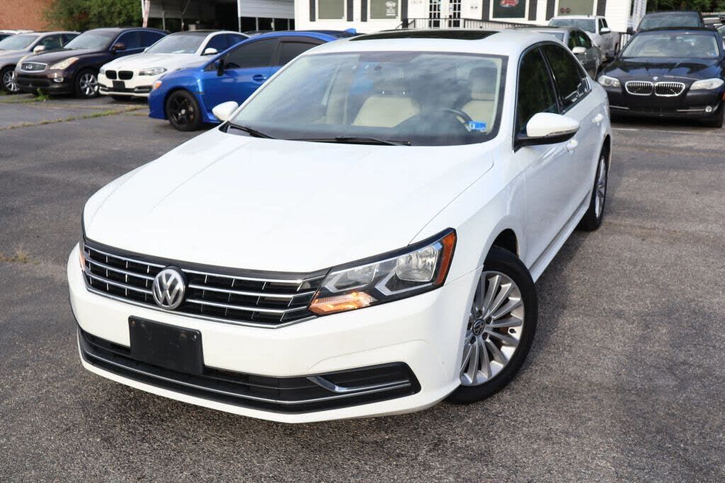 2017 VOLKSWAGEN Passat