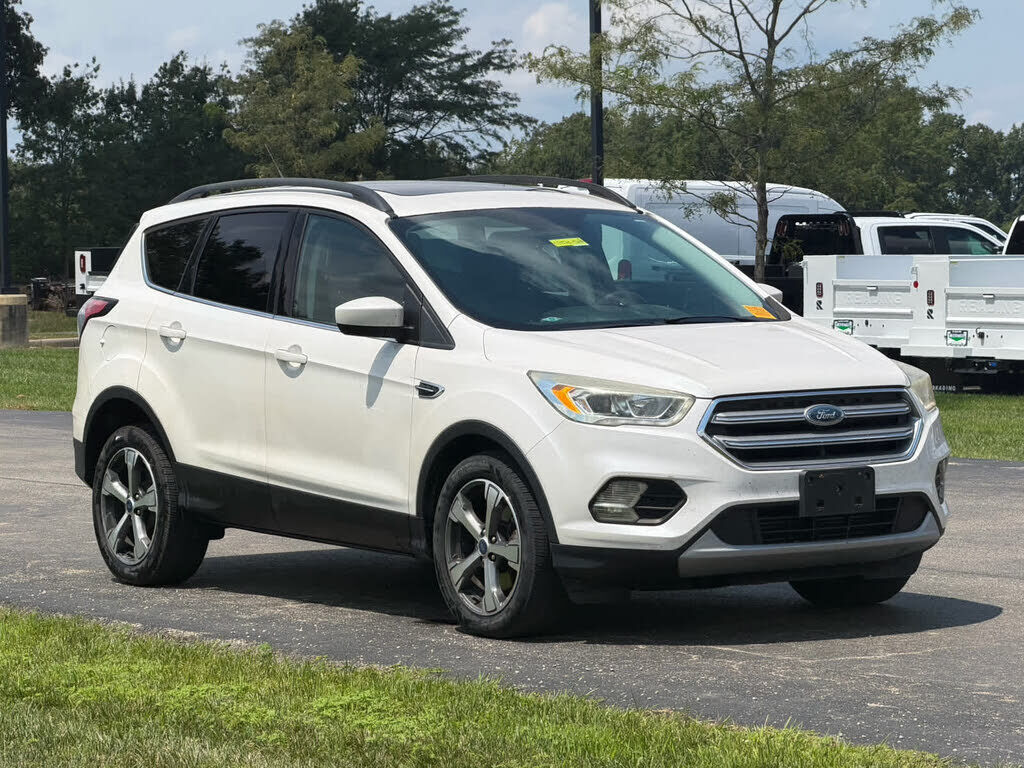 2017 FORD Escape