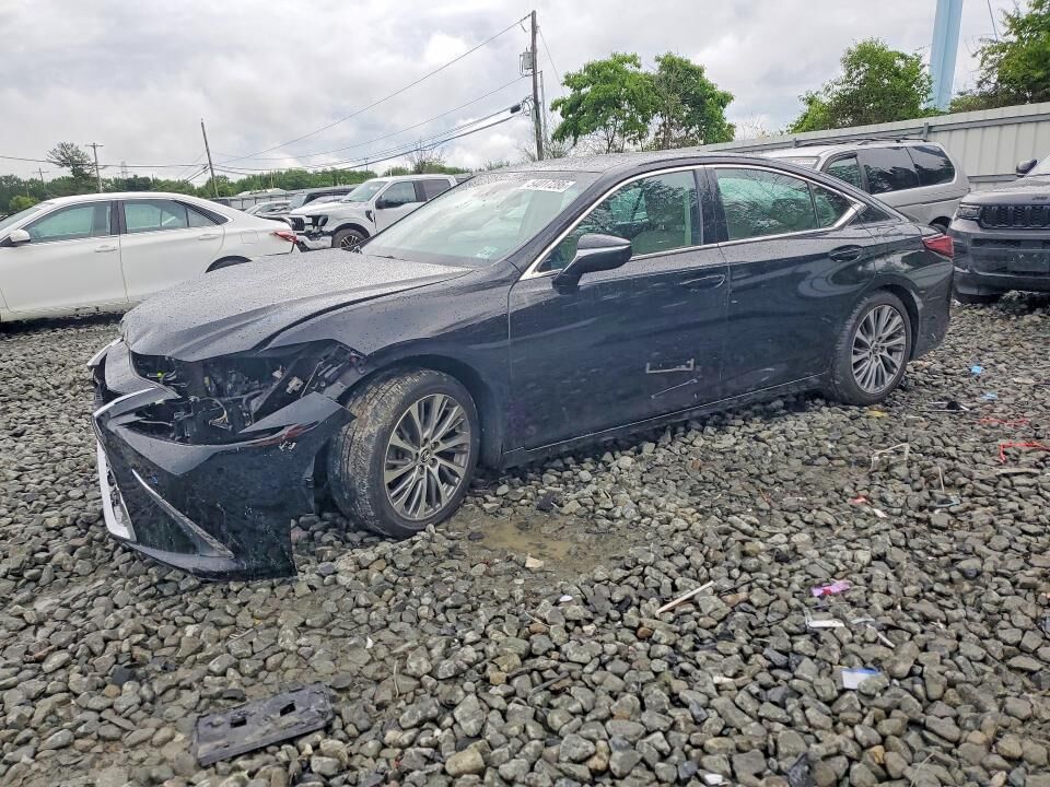 2020 LEXUS ES