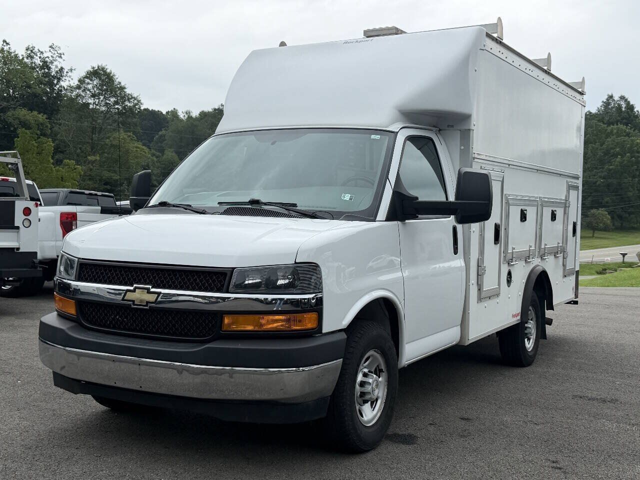 2022 CHEVROLET Express