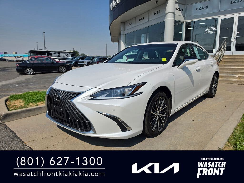 2024 LEXUS ES