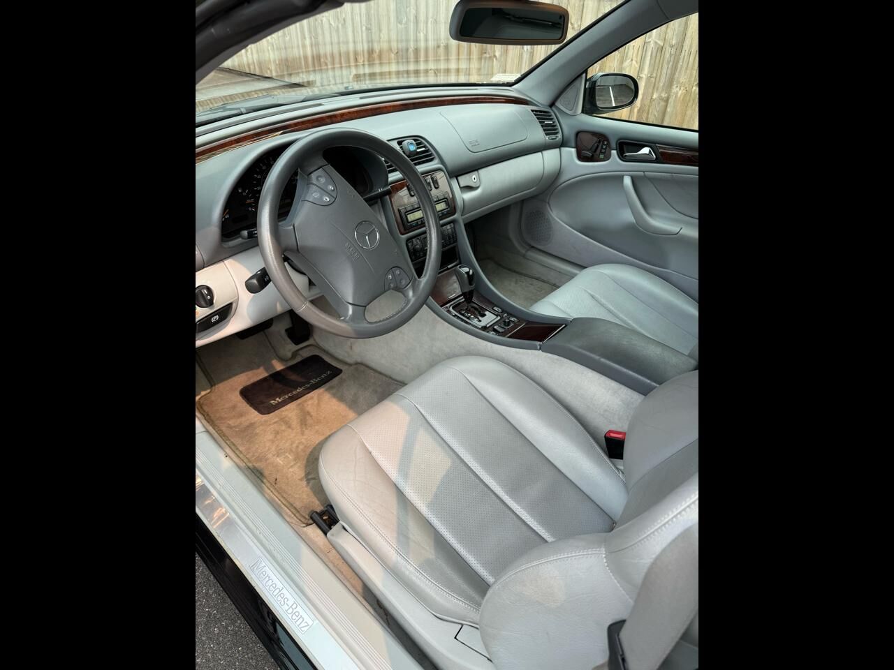 2001 MERCEDES-BENZ CLK-Class