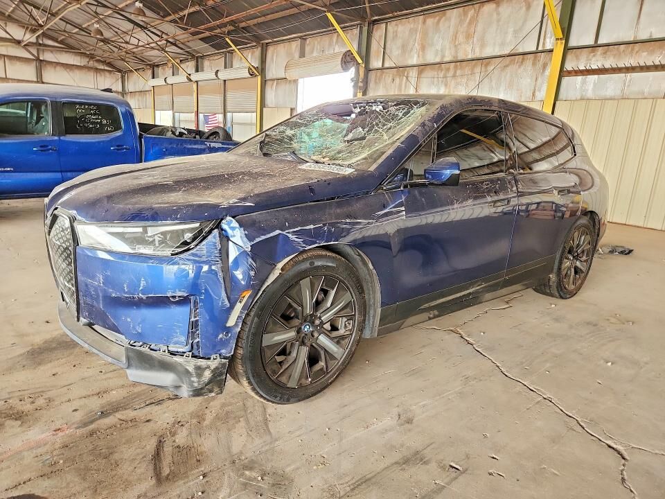 2022 BMW ix