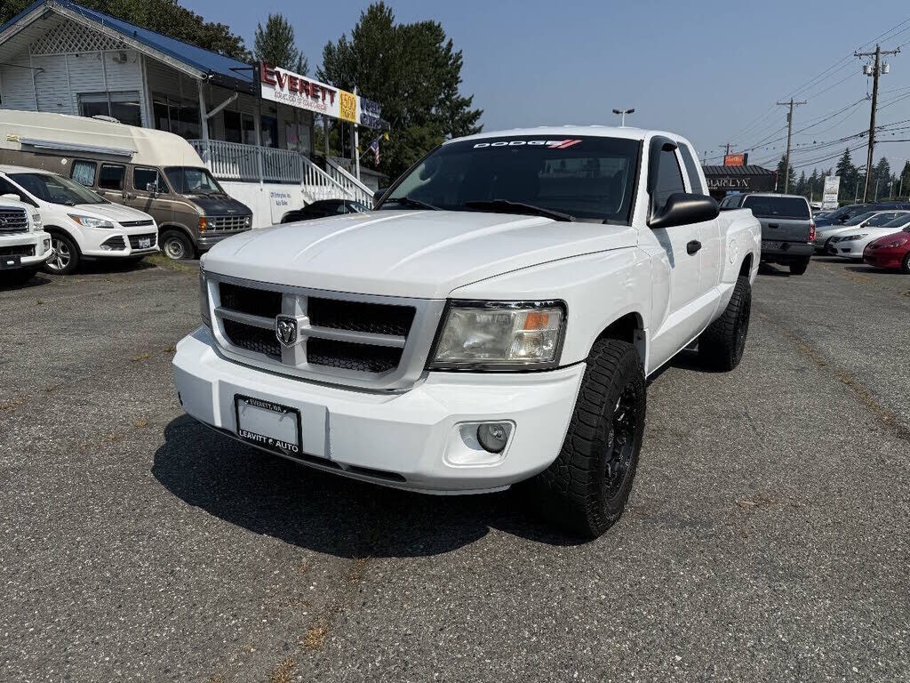 2011 DODGE Dakota