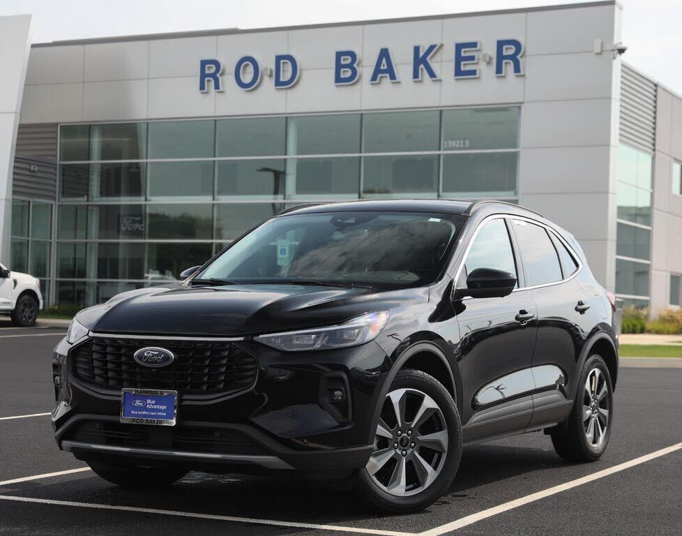 2024 FORD Escape