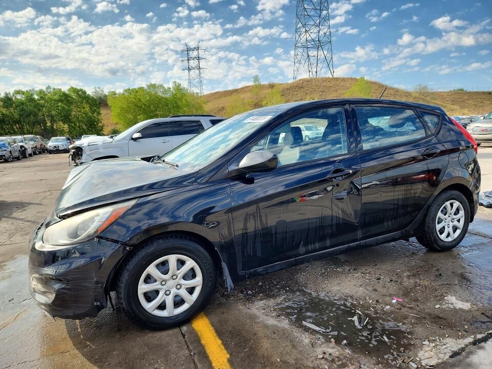 2013 HYUNDAI Accent