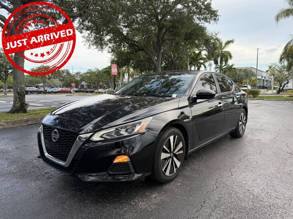 2022 NISSAN Altima