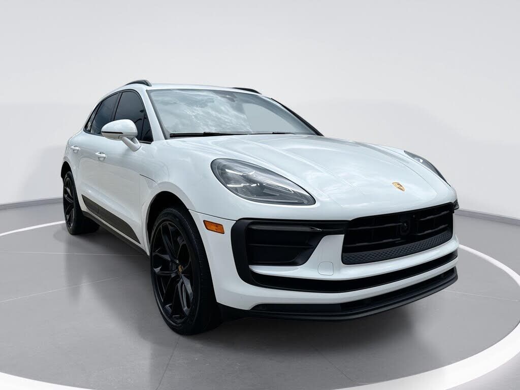 2022 PORSCHE Macan