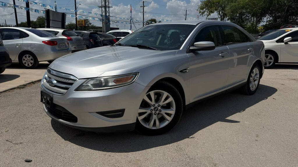 2010 FORD Taurus